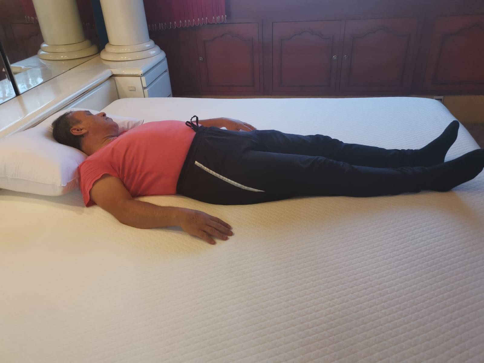 Colchón Nezt acostado boca arriba